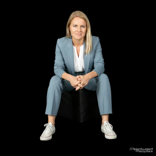 Ein klares, zeitgemäßes 📸 Portrait ohne großen Schnickschnack. 
Aber es blieb nicht bei einem Portrait. Wir haben auch Businessportraits für eine internationale Konferenz und natürlich auch neue Headshots für Social Media gemacht.
Danke für die Freigabe 😀

#fotograf #portraits #headshots #businessportrait #businessphotography #businessheadshots #personalbranding #fotostudiowien #photostudio #vienna #wien #medwedpeople#headshotphotographer #portraiturephotography #professionalphotographer #picoftheday #people #amazing